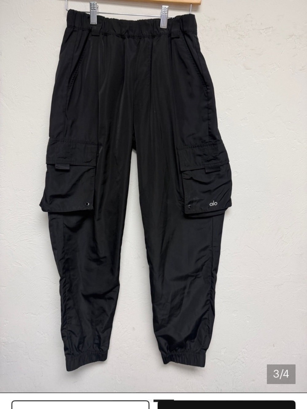 ALO Yoga Men’s Black Cargo Joggers with Side Pockets